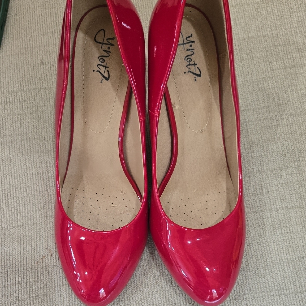Chic Red Patent Leather Heels - Picture 7 of 10